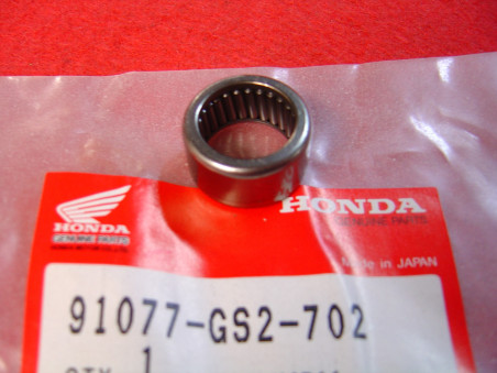 Rotule à aiguilles D16x22x12 amortisseur AR Honda CR - 91077GS2702