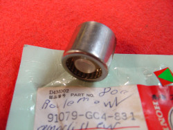 Roulement aiguilles D15.3x23.3x22 de biellette d'amortisseur AR de CR80 85/95