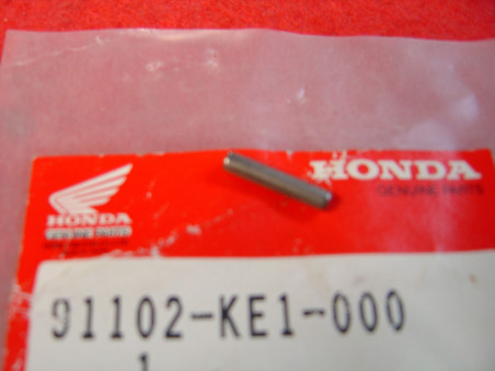 Axe verrouillage pignon balancier Honda MTX125 MTX200 MBX125F