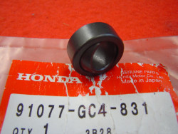 Rotule haut amortisseur AR Honda CR80 85/87 – 91077GC4831
