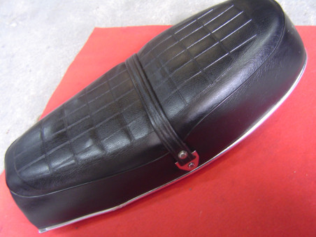 Selle Occasion Honda CB350 Four – Très Bon État | Rare