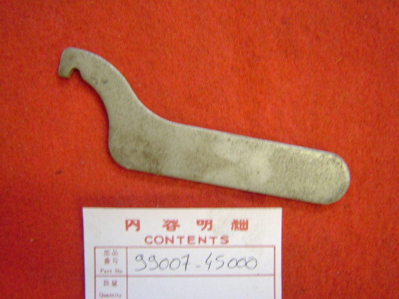 Clé ergot réglage suspension Honda – Réf. 9900745000