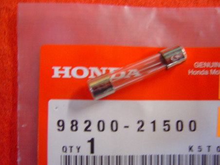 Fusible Verre 15A Honda 30mm - Référence 9820021500