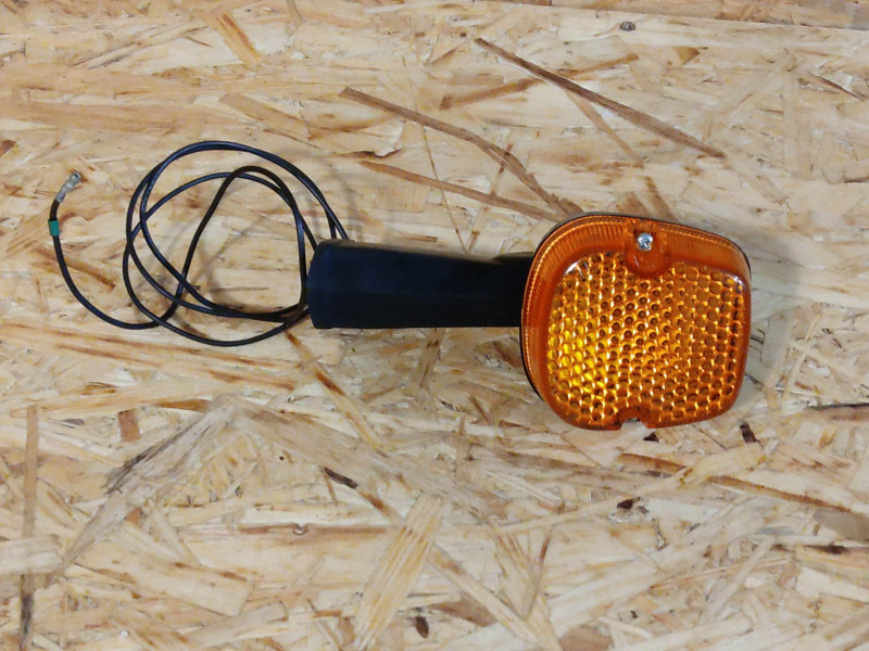 Clignotant AR D.  CB250/400N