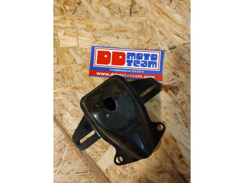Support feu AR et plaque pour CB125K3/K5, piece neuve avec defaut de stockage