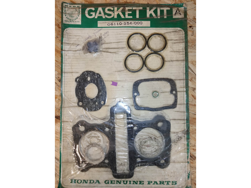 Pochette (A) de joints haut moteur de CB200, ref remplacement 06110354T00, 0611