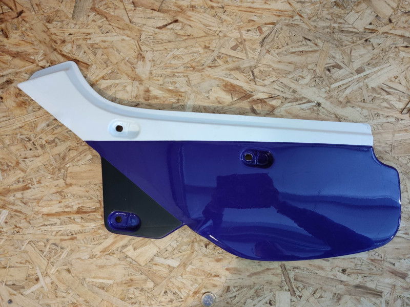 Cache latéral gauche occasion de XR600 96/97, code couleur NH138 83603MAG770ZBOCC
