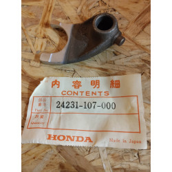 Fourchette boîte centrale Honda 125 SL CG TL XL CB | 24231-107-000