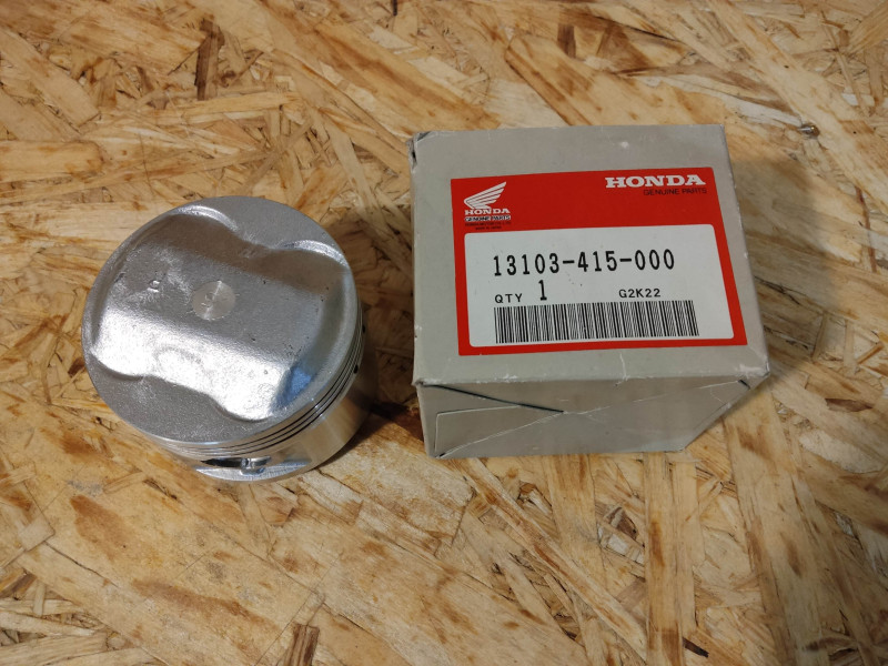 Piston cote 0,25 coté droit pour modèles CX500 78/79, CX500C 79/82, CX500D 79/80