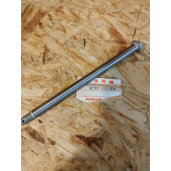 Axe roue arrière Honda XL125S - Réf. 42301-437-000