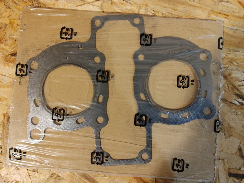 Joint de culasse Honda VF500 C/F - Réf. 12252-MJ8-406