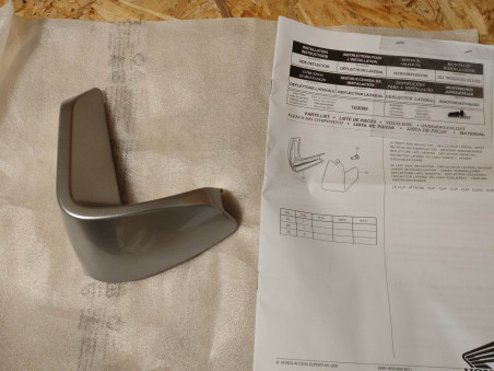 Déflecteur carénage droit Honda VFR1200 08R81-MGE-800 occasion