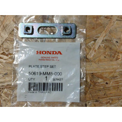 Tole de fixation du caoutchouc de repose pied AV CBR250 HONDA 50619-MM5-000