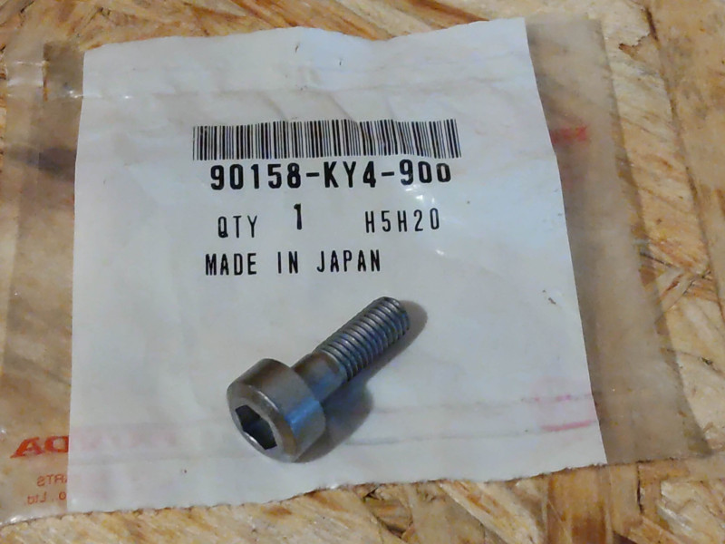 Vis Tête BTR 8x26 Honda 90158-KY4-900 | Visserie Moto