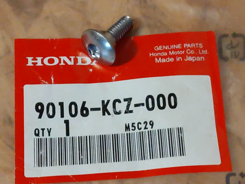 Vis BTR epaulée M6 HONDA 90106-KCZ-000
