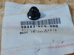 Ecrou borgne noir diam. 8mm honda 90443-KF9-900