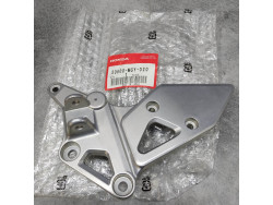 Platine repose pieds Crossrunner 800 HONDA 50600-MGY-D20