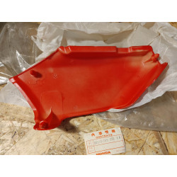Cache latéral droit rouge R-33 Honda CB125T 83540-399-305ZB