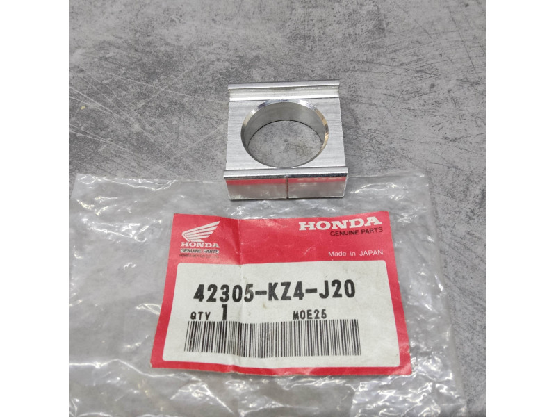 Bague Axe Arrière Honda CR125 2000-2001 | Réf. 42305-KZ4-J20