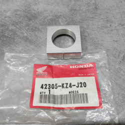 Bague Axe Arrière Honda CR125 2000-2001 | Réf. 42305-KZ4-J20