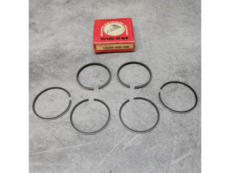 Jeu de segments +0.50 Honda C92 CA92 CB92 - Réf. 13032-200-000