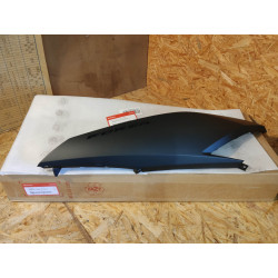 Cache latéral arrière droit Honda FORZA 125 2017/18 – Réf. 83200-K40-F30ZA