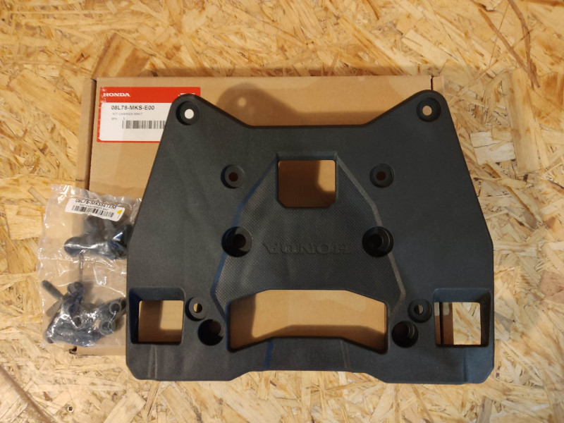 Platine CRF1100 2021 africatwin top box HONDA 35 ou 58 litres 08L78-MKS-E00
