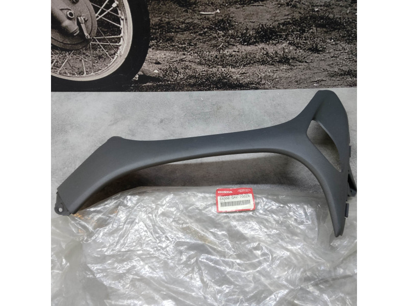 Cache Latéral Honda Bali SJ50 SJ100 - Réf. 64306-GAV-700ZA
