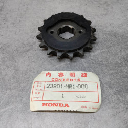 Pignon sortie de boîte 16dts Honda VT600C 23801-MR1-000