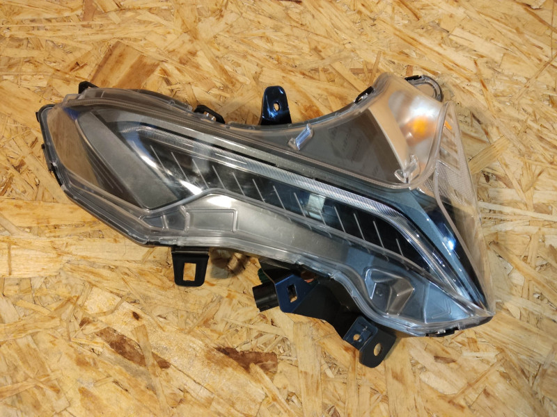 Clignotant Avant Gauche Honda SF125 SH150 33450-K77-V01