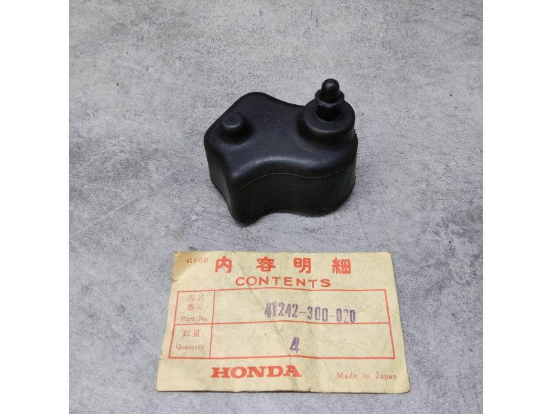Silentbloc transmission roue AR HONDA CB 750 four K2 à K6 HONDA 41242-300-020