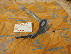 Axe de sélecteur NEUF de CS92 benly Touring C95 Honda 24610-201-000