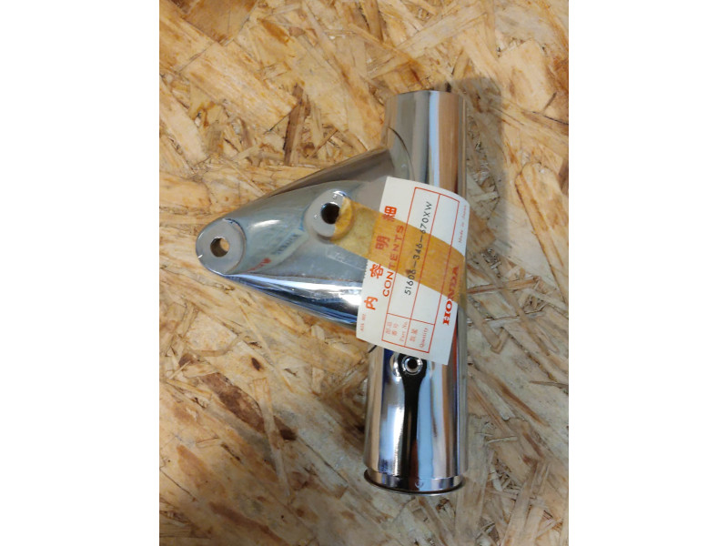 Patte de phare chromée gauche Honda CB450 K5 - Réf. 51606-346-670XW