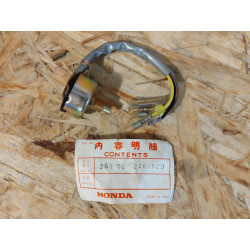 Contacteur éclairage Occasion Honda CB125K2-K5 - 35150-246-620