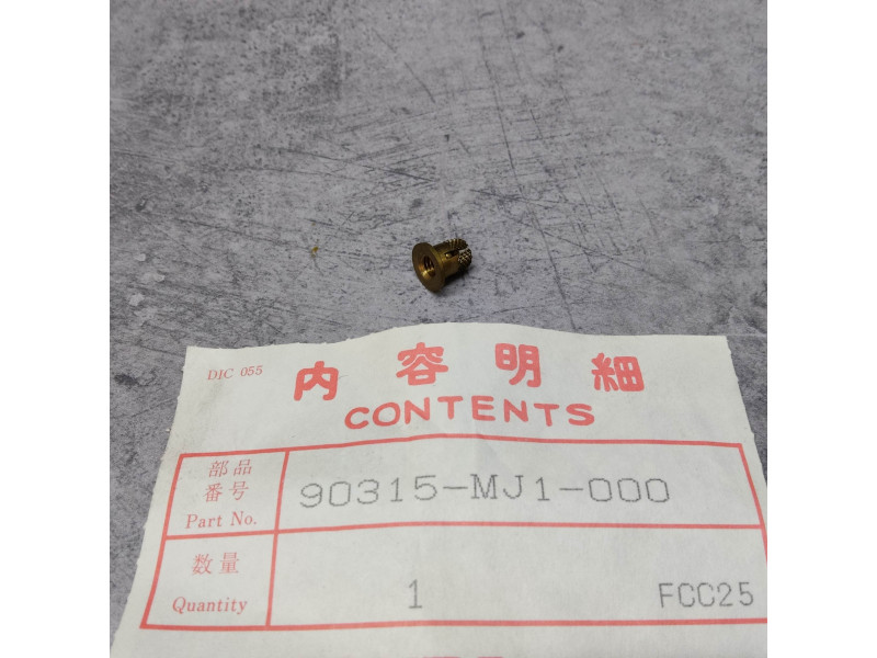 insert ecrou HONDA 4X0.7 mm 90315-MJ1-000 PC800 CBX750