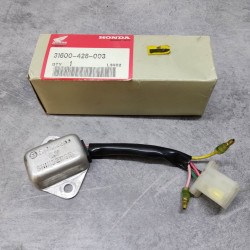 Régulateur Honda 31600-428-003 Shindengen SH523 6V