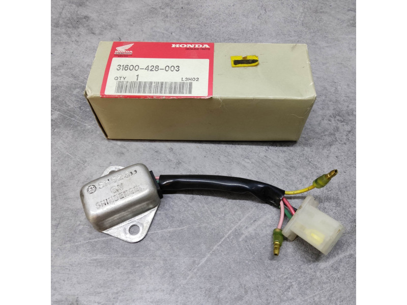 Régulateur Honda 31600-428-003 Shindengen SH523 6V
