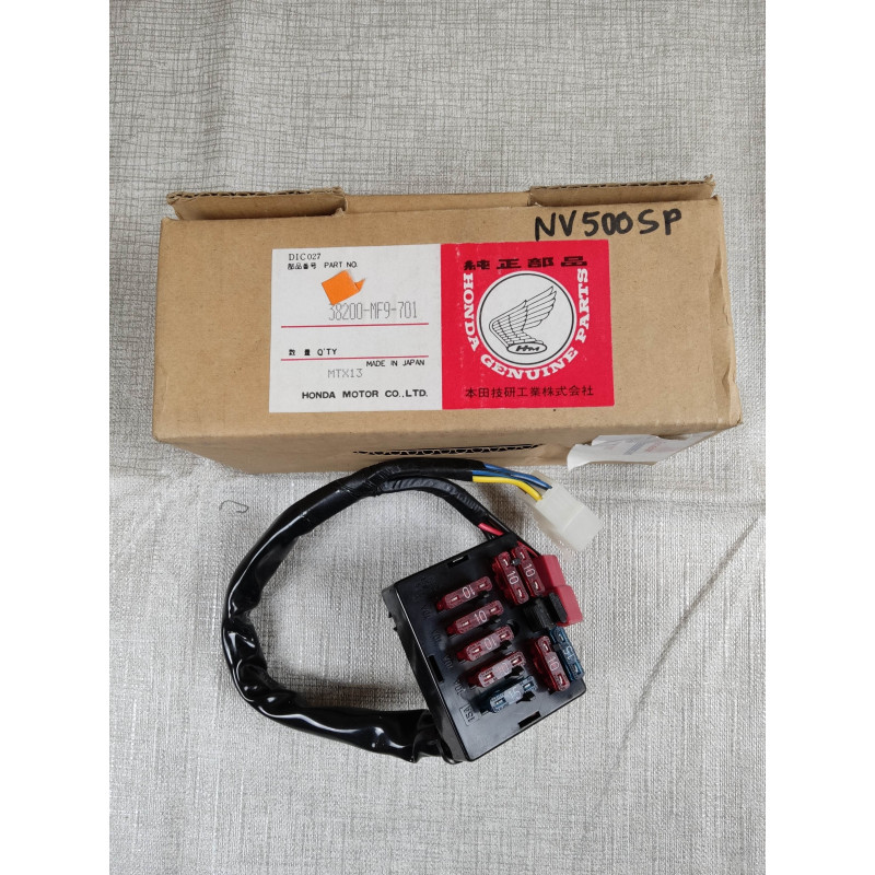 Boîte à fusibles Honda VT500 – Réf. 38200MF9701