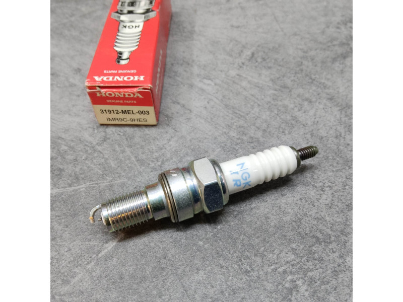 Bougie NGK IMR9C-9HES Honda 31912-MEL-003