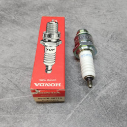 Bougie NGK BPR6HSA Honda SA50 Vision SH50 Scoopy – Réf. 98076-56715