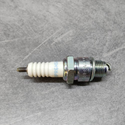 Bougie NGK BPR6HSA Honda SA50 Vision SH50 Scoopy – Réf. 98076-56715