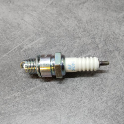 Bougie NGK BPR6HSA Honda SA50 Vision SH50 Scoopy – Réf. 98076-56715
