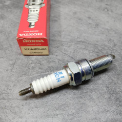 Bougie NGK SIMR8A9 Honda NSA700 CBR250R CRF250 31916-MEH-003