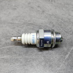Bougie NGK BMR4A Honda 98073-54744 – Allumage fiable