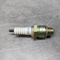 Bougie NGK BR9HS Honda 98076-59716 - Allumage 50cc