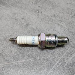 Bougie NGK CR7HS Honda 98056-57716 – Pièce neuve