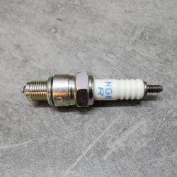 Bougie NGK CR7HS Honda 98056-57716 – Pièce neuve