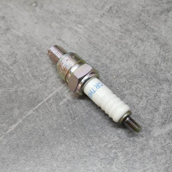 Bougie NGK CR7HS Honda 98056-57716 – Pièce neuve
