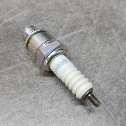 Bougie NGK BR8HS Honda 98076-58716 - Allumage Moto