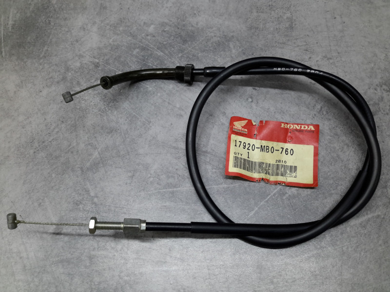Câble de gaz B Honda VF750S Sabre 17920-MB0-760